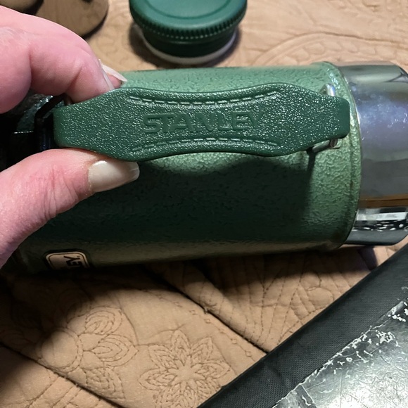 Vintage Stanley Classic Green Vacuum Thermos - Picture 9 of 10